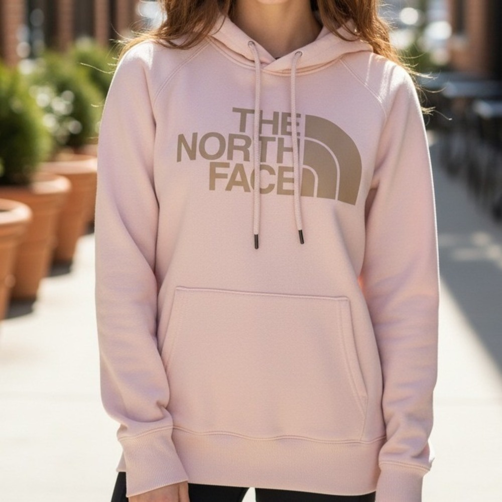 The North Face Womens Half Dome Pullover Hoodie Pastel Pink Logo Sweatshirt M